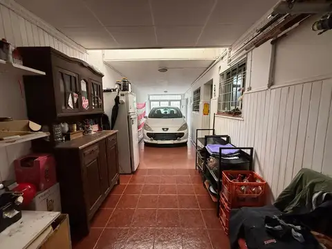 Casa 10 ambientes con 1 baño