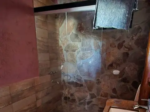 Casa 2 ambientes con 2 baños