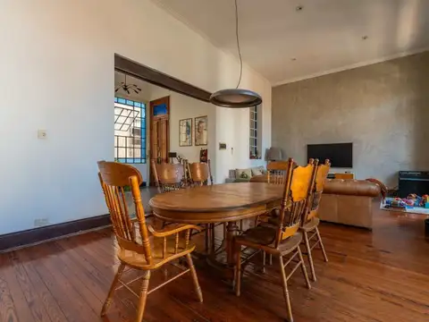 Depto Tipo Casa 4 ambientes con 3 baños