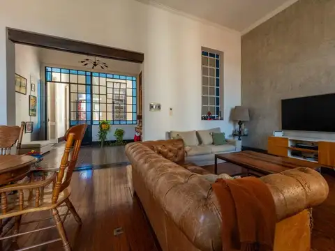 Depto Tipo Casa en Venta 80 años