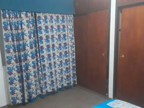 Casa 5 ambientes con 4 baños