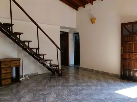 Depto Tipo Casa en Venta de 4 ambientes