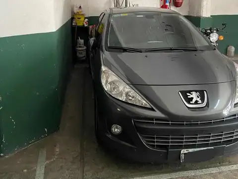 Julián Álvarez e/ Charcas y Mansilla