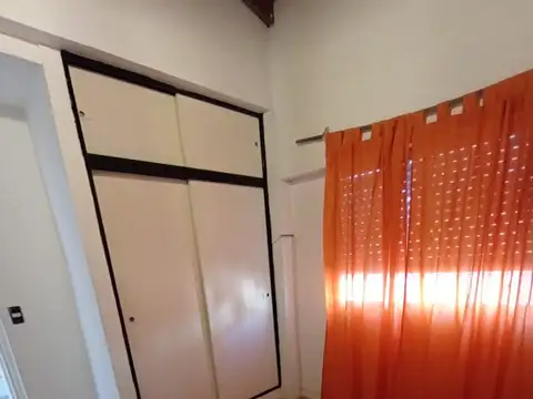 Cisneros 600, Piso pb