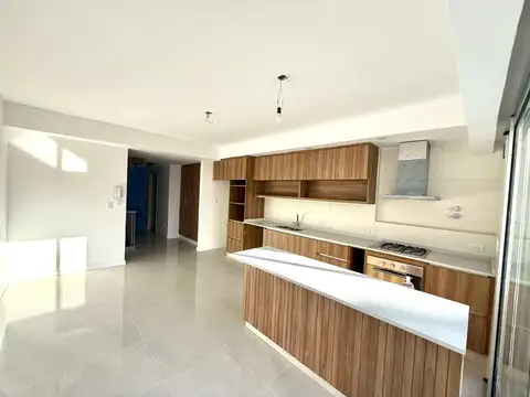 PH Tipo Casa 5 AMB Cochera SUM Jardín Coghlan