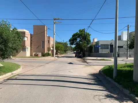 Terreno en Venta en Nuevo URCA, USD 55.000