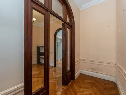 Hipolito Irigoyen 800