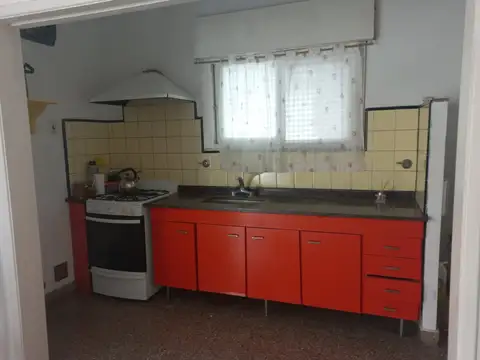 Casa con jardín de invierno en venta, General Las Heras