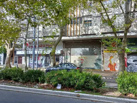 Local en Venta 40 años