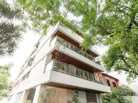 Departamento en Venta con 3 cocheras