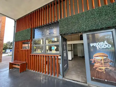 Local en Alquiler en Presidente Derqui, $ 800.000