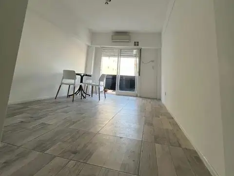 Impecable departamento Monoambiente c/balcón a la calle muy luminoso Apto crédito