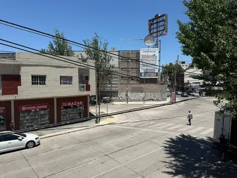 Avenida Presidente Perón 1100