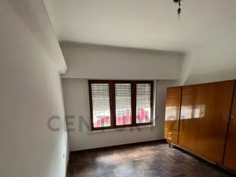 Hermosa casa en venta en Córdoba, específicamente en Río Cuarto. Con una superficie total de 1...