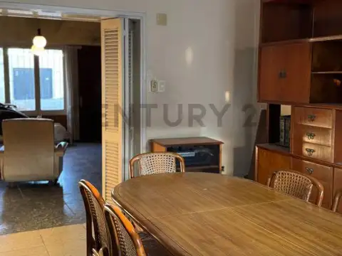 Casa en venta a reciclar– La Plata