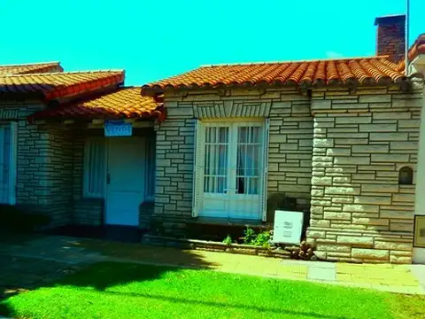 Venta chalet típico de Miramar