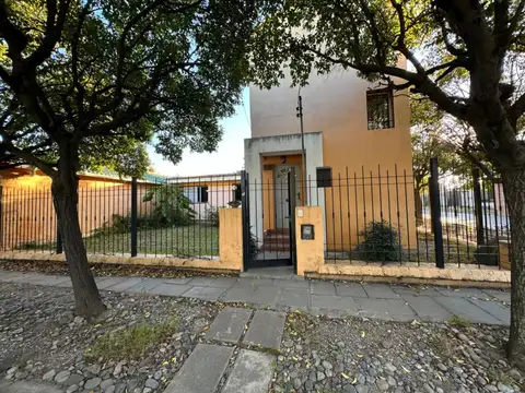 Casa a la venta B San Carlos APTO CREDITO