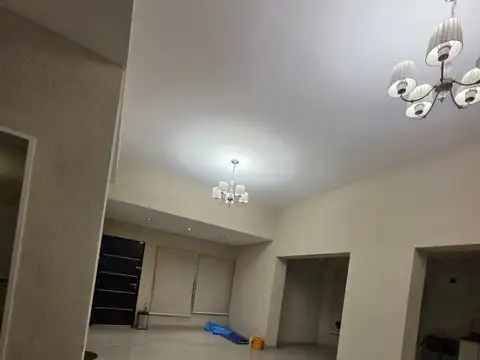 ALQUILER – CASA 3 AMBIENTES – USO EXCLUSIVO COMERCIAL – VILLA DEVOTO