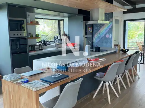 Casa 4 ambientes con 3 baños