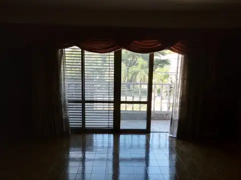 Av. H. Yrigoyen N°14.673