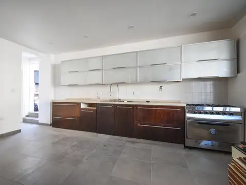 Tres de Febrero al 1100