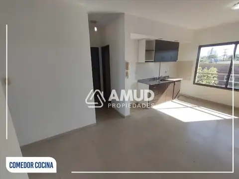 Departamento en Alquiler en Villa Centenario, $ 595.000