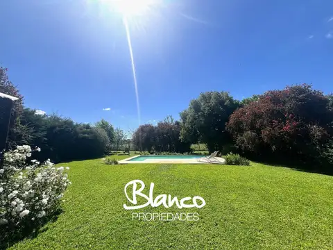 Casa 6 ambientes con 4 baños