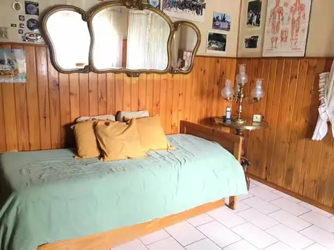 Casa 5 ambientes con 4 baños