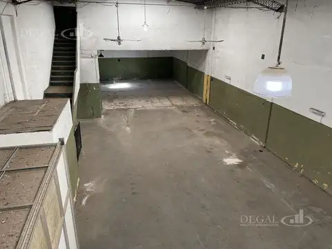 Galpon en Venta en Pompeya, USD 285.000