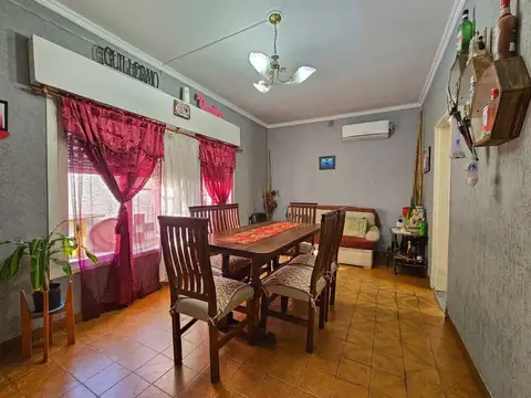 CASA EN VENTA 6 AMBIENTES - GRAND BOURG C/COCHERA