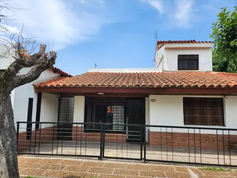 Leandro Nicéforo Alem 2600