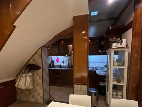 Casa en lote propio - Liniers