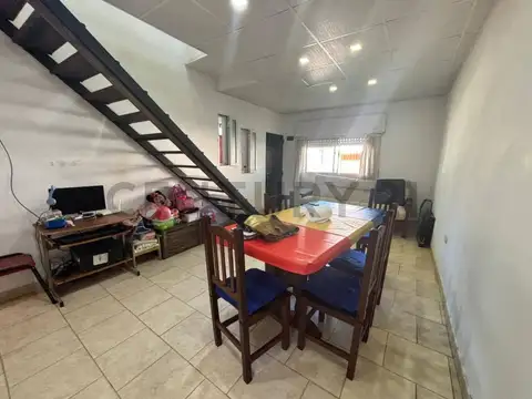 Valentin Gomez 1400, Piso 0