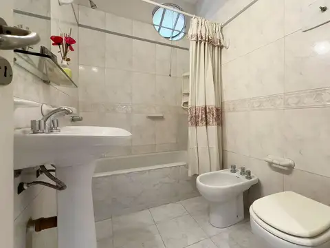 Depto Tipo Casa en Venta 76 años