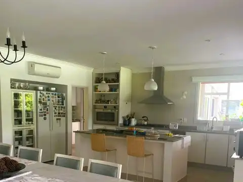 Casa en Venta en Club Miralagos, USD 340.000