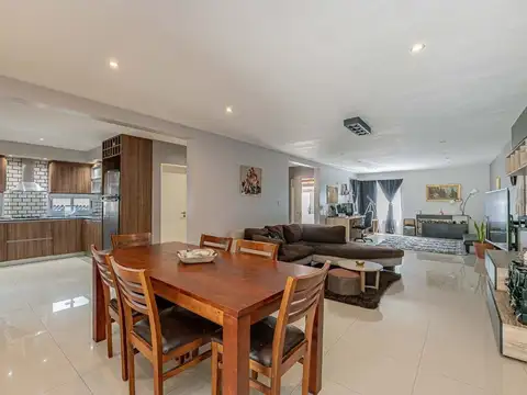 Casa en Venta en Barrio Parque Leloir, USD 192.000