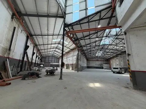 Galpón - Depósito de 2650 m2 en la Boca - ALQUILER