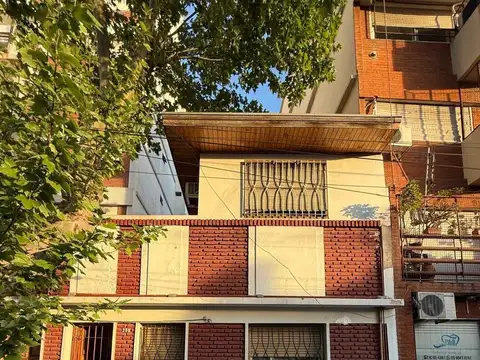 DPTO TIPO CASA AL FRENTE EN DOS PLANTAS