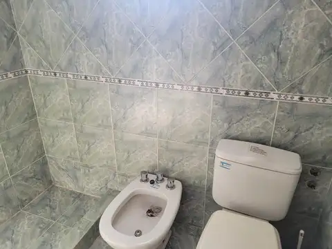 Pergamino 400, Piso 1