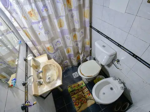 Diagonal Urquiza e/ 464 y 465 300