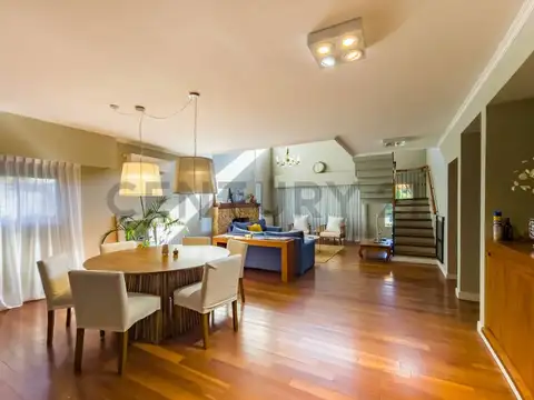 CASA VENTA 3 DORMITORIOS, PISCINA