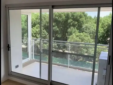 Solis y Río Luján 100