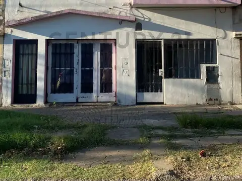 Venta de Casa de 7 ambientes en Barrio Azcuénaga