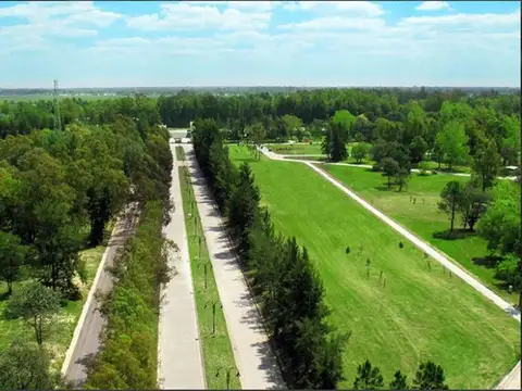 Terreno en Venta de 833,0 m2