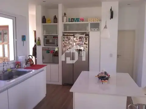 Casa en venta en San Francisco, Manzanares, Pilar 100