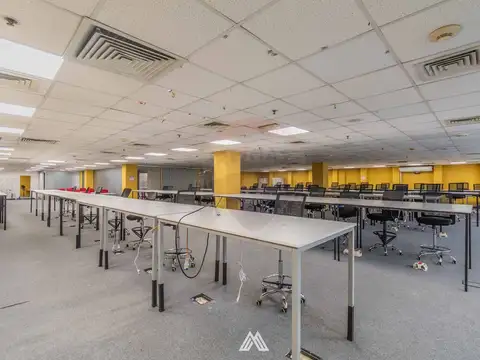 ALQUILER OFICINA SEMIEQUIPADA EN CENTRO