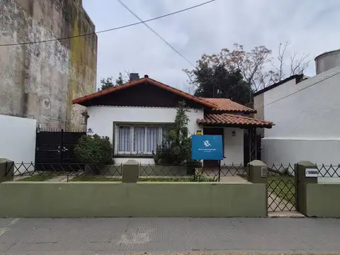 Casa de 1 dorm. | Terreno 336 m² | Fondo y galpón | Excelente zona San Miguel