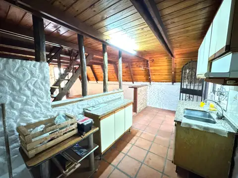 Casa 4 ambientes con 1 baño