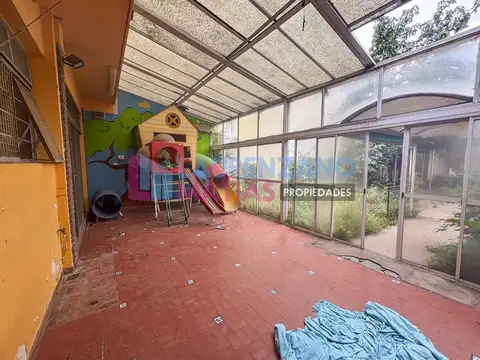 CASA SOBRE LOTE PROPIO 8,66 X 35 - AGRONOMIA