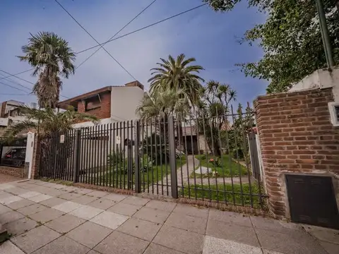 VENTA CASA OLIVOS 3 AMBIENTES - PERMUTA